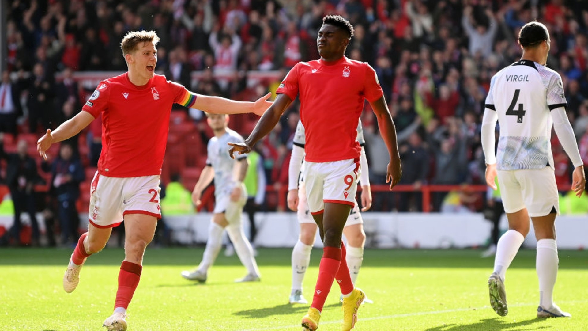 球员续约 球员续约